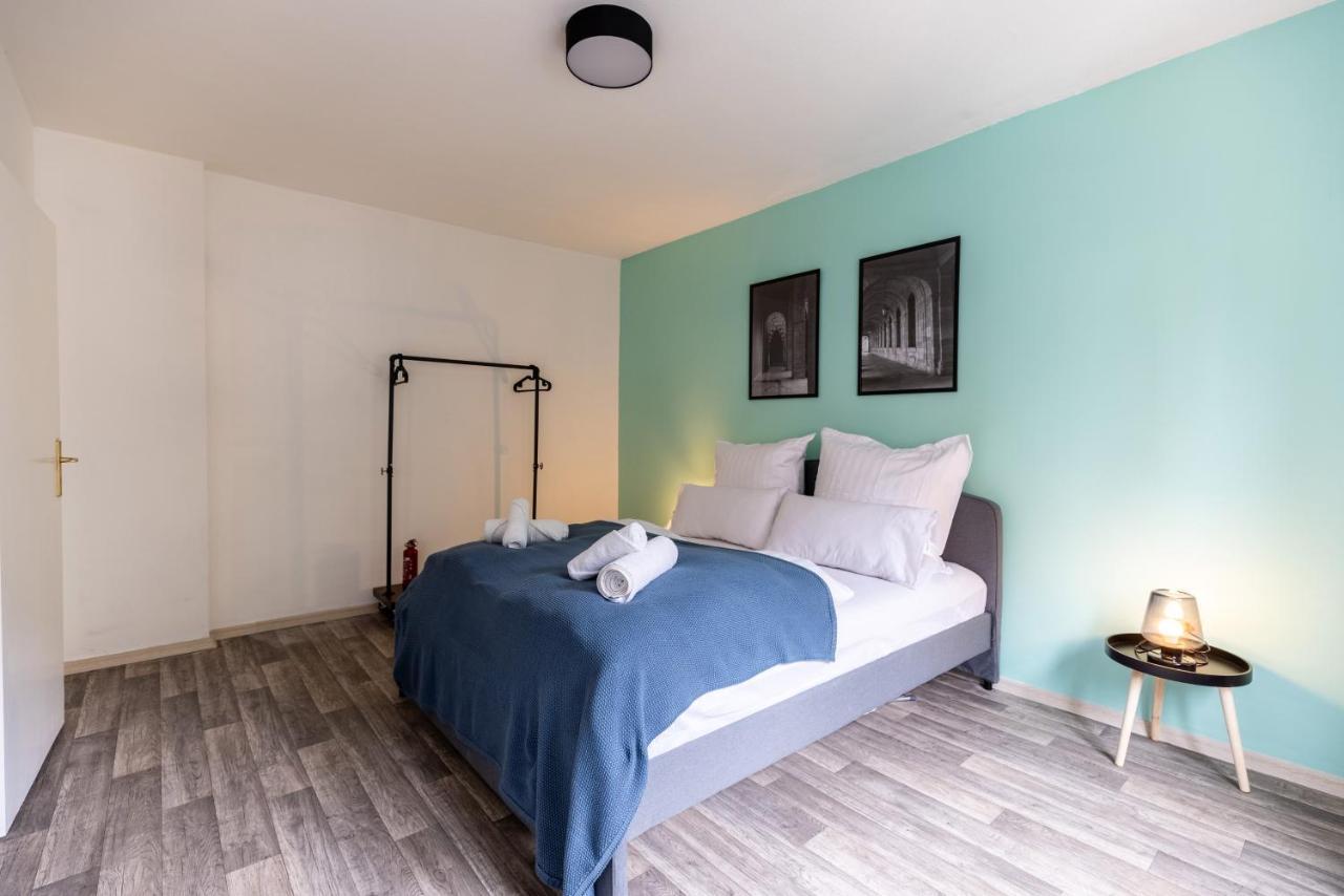 Perfekt Fuer 2! Wifi/ Netflix Apartment Duisburg Bagian luar foto