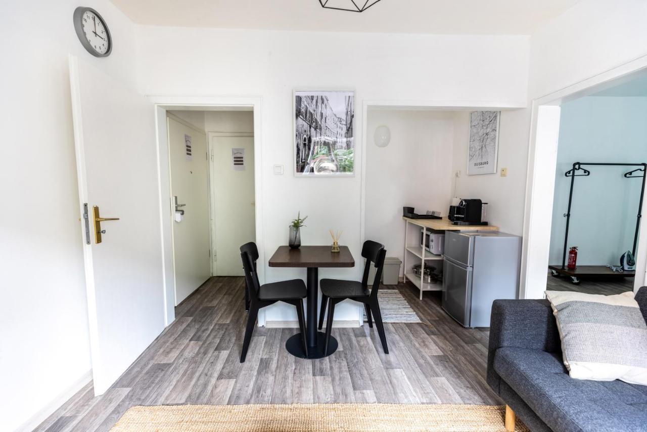 Perfekt Fuer 2! Wifi/ Netflix Apartment Duisburg Bagian luar foto