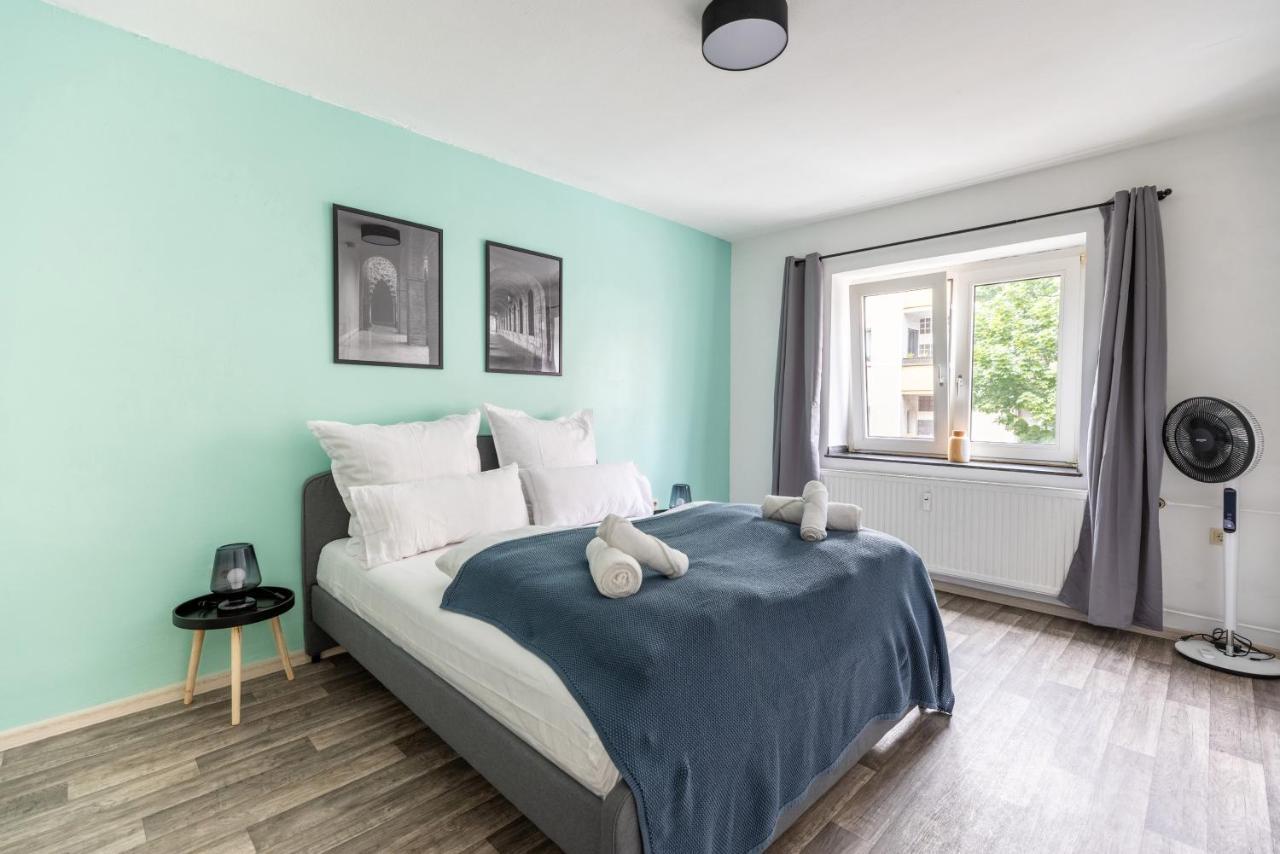 Perfekt Fuer 2! Wifi/ Netflix Apartment Duisburg Bagian luar foto