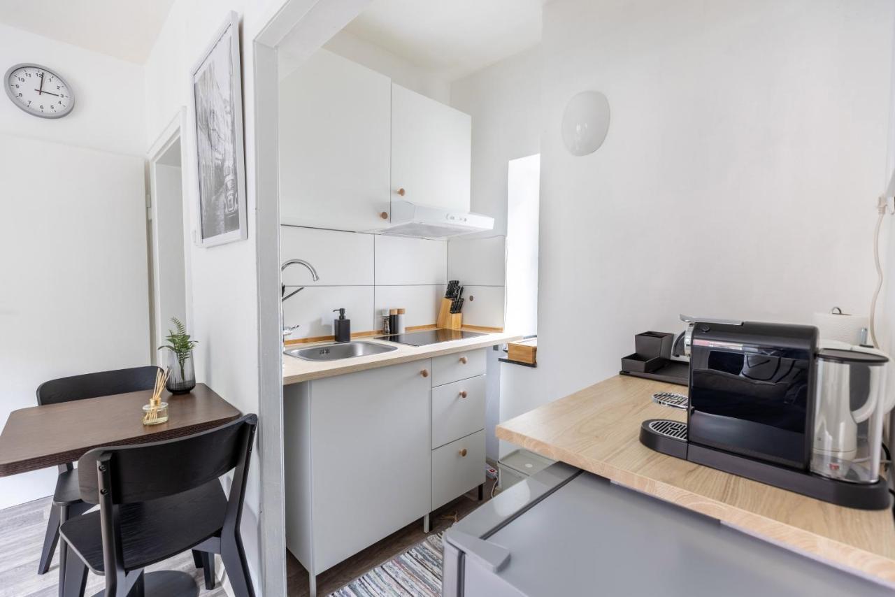 Perfekt Fuer 2! Wifi/ Netflix Apartment Duisburg Bagian luar foto